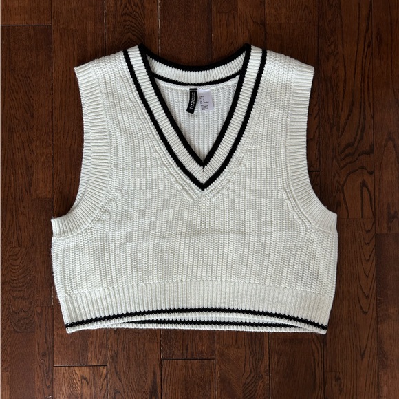 Cropped knit vest - Picture 1 of 4